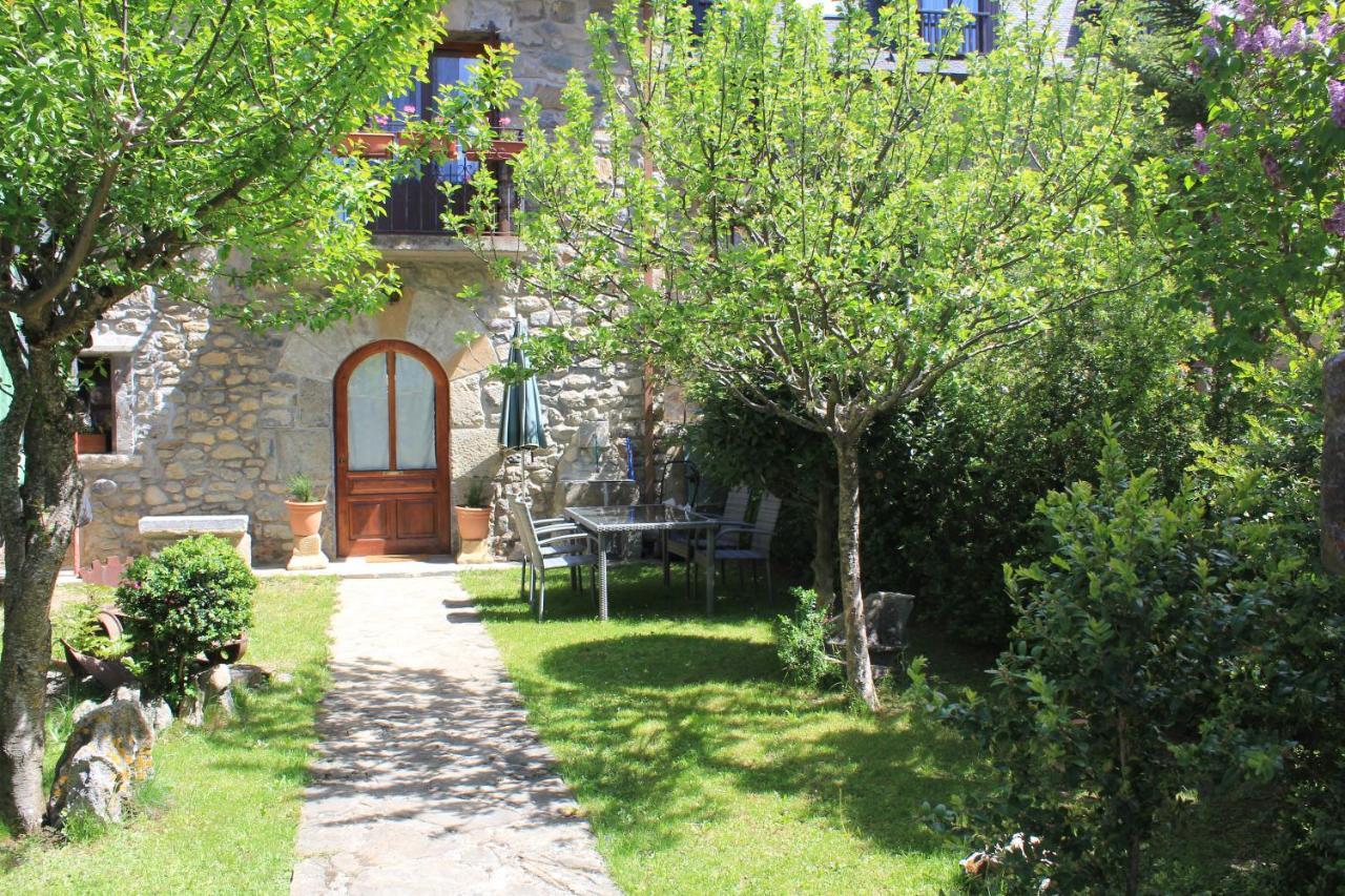 Apartamento Con Jardin Casa Mendiluce El Pueyo de Jaca Buitenkant foto